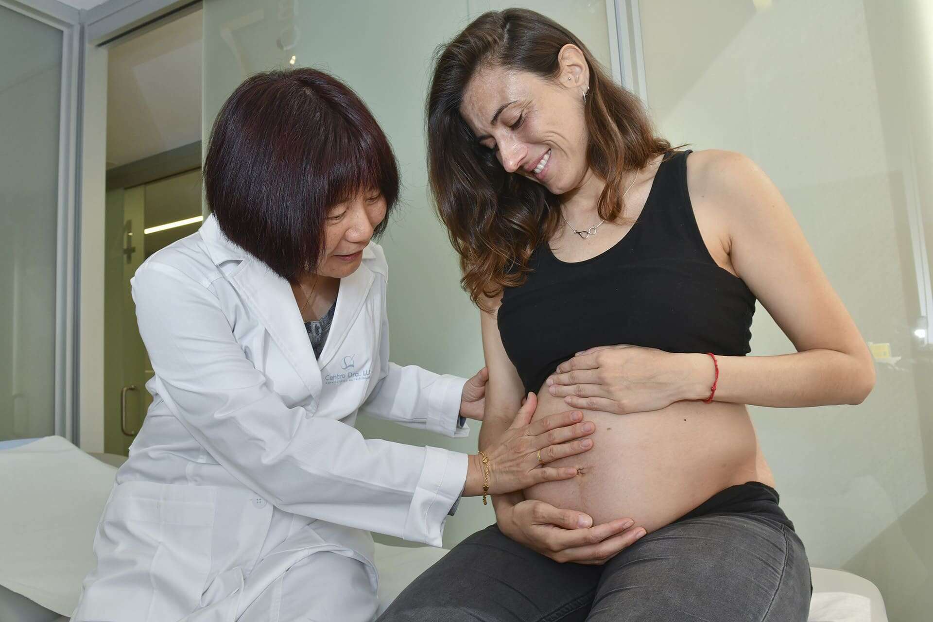Centor Dra. Lu especialistas acupunturas fertilidad Paciente en Clinica acupuntura Dra. LU para la fertilidad en Barcelona