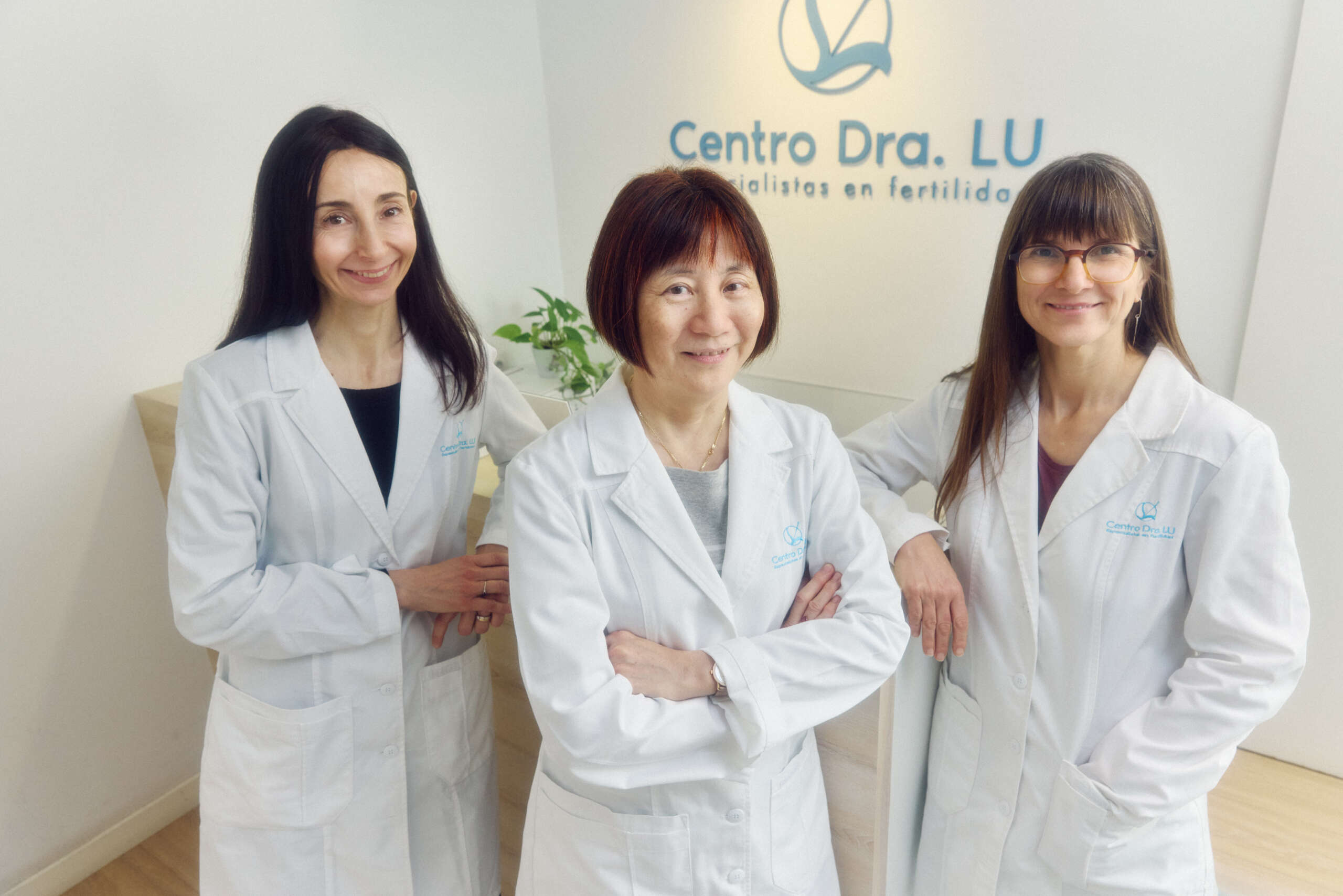 Equipo de Acupunturas expertas en fertilidad en Barcelona Equipo de doctoras acupuntoras de Centro Acupuntura Dra. LU en Barcelona
